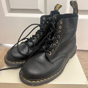Dr. Martens 1460 Pascal 8-eye